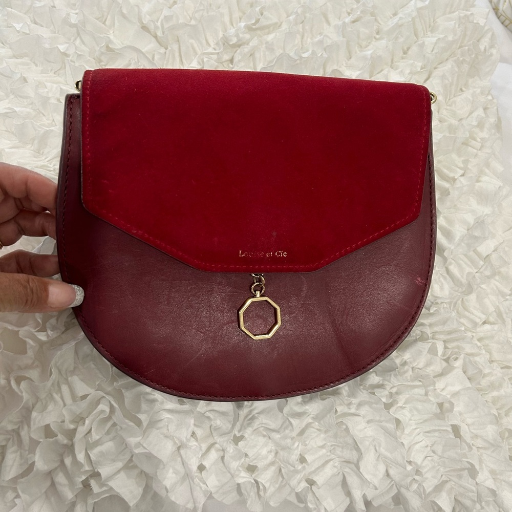 🇺🇸SALE🎈
LOUISE ET CIE - Burgundy Suede/ Leather Crossbody Bag - - Picture 1 of 10
